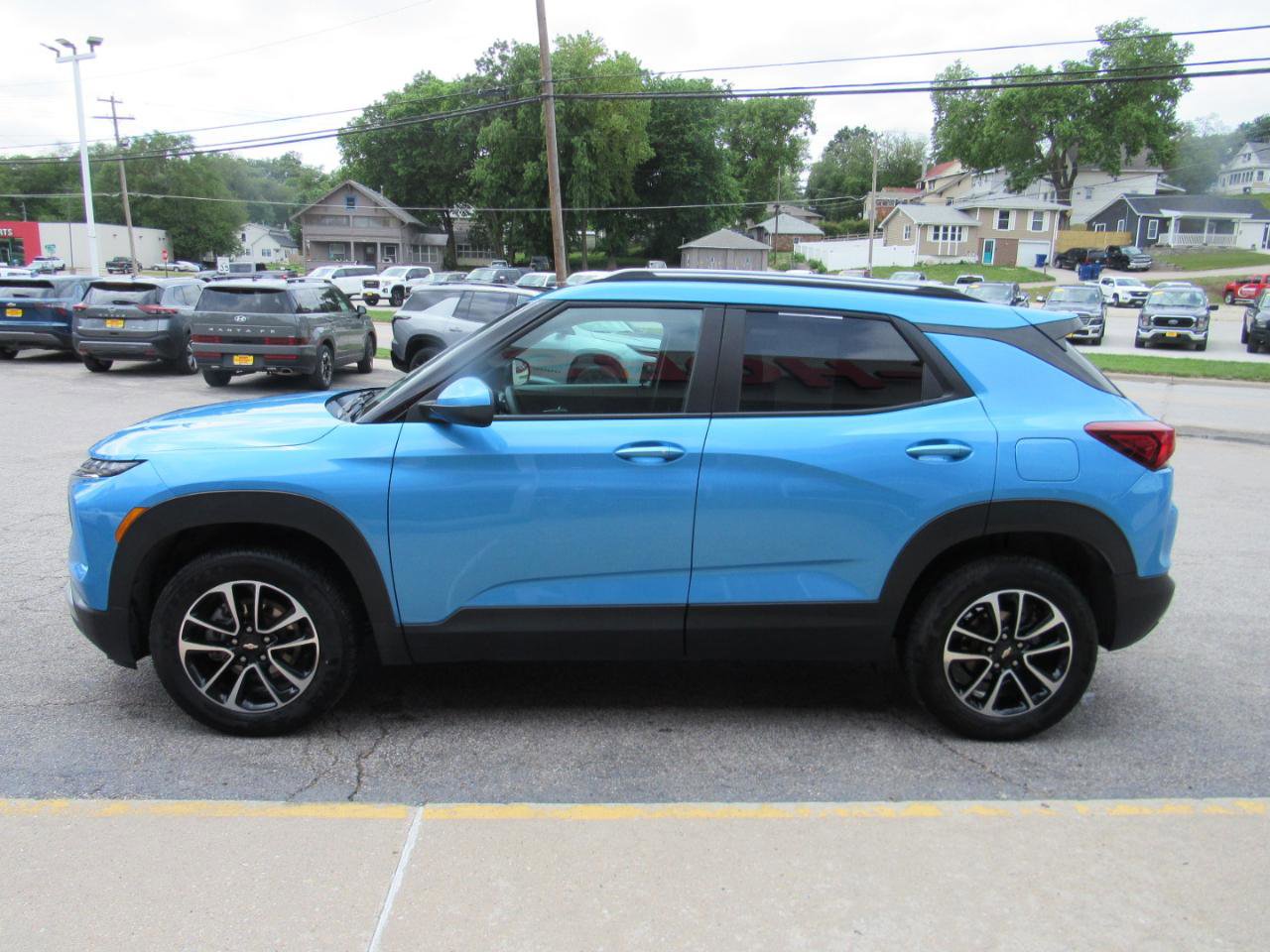 Used 2025 Chevrolet TrailBlazer LT AWD/4WD image 8