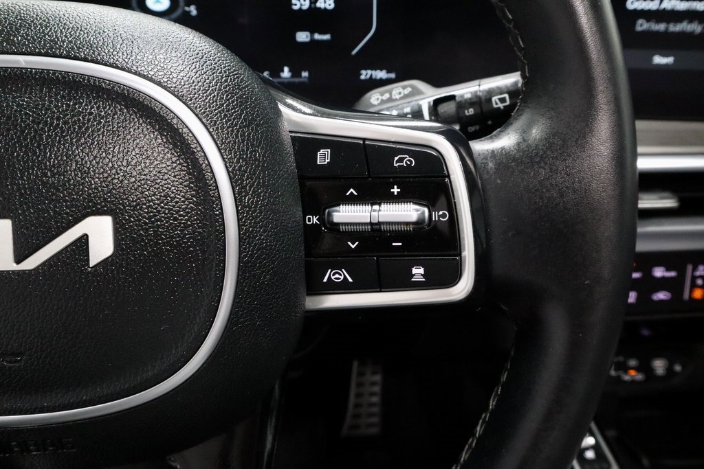 Used 2025 Kia Sorento SX image 30