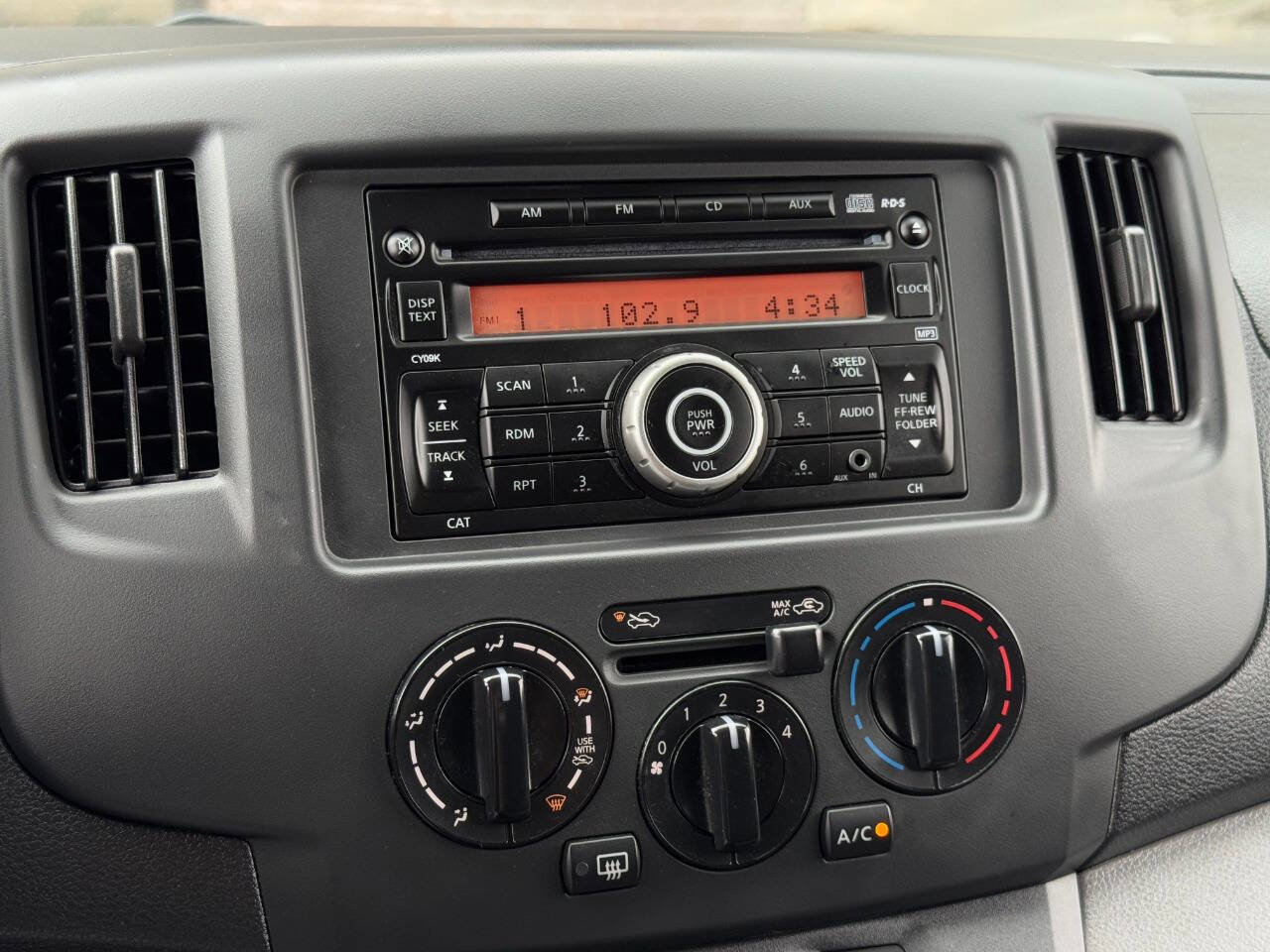 Used 2017 Chevrolet City Express LS image 21