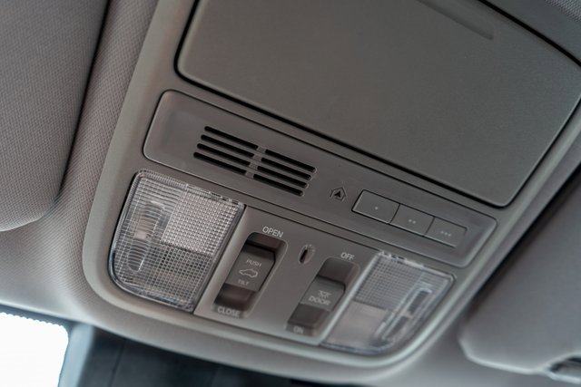 Used 2020 Honda CR-V Touring image 36