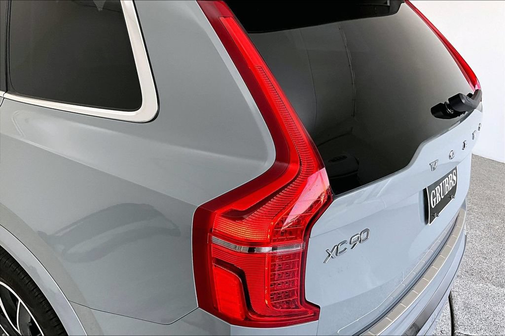 Certified 2025 Volvo XC90 B5 Plus w/ Protection Package Premier AWD/4WD image 42