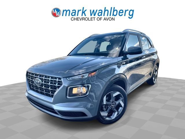 Used 2023 Hyundai Venue SEL w/ Cargo Package