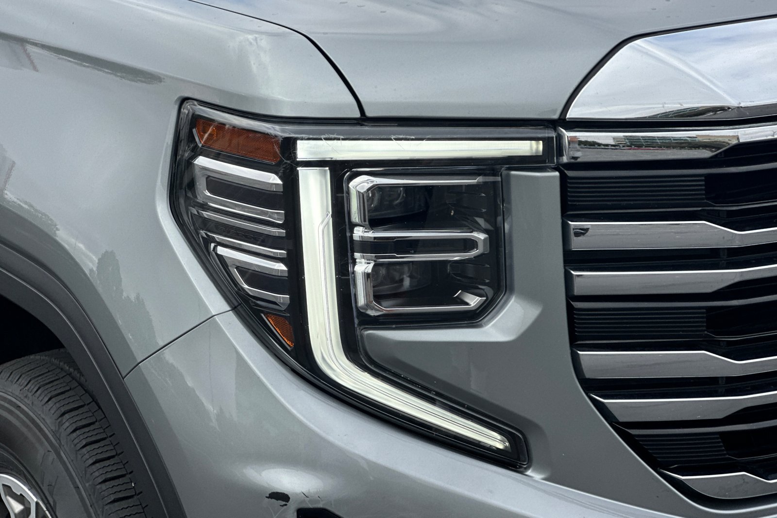 Used 2025 GMC Sierra 1500 SLT RWD image 43