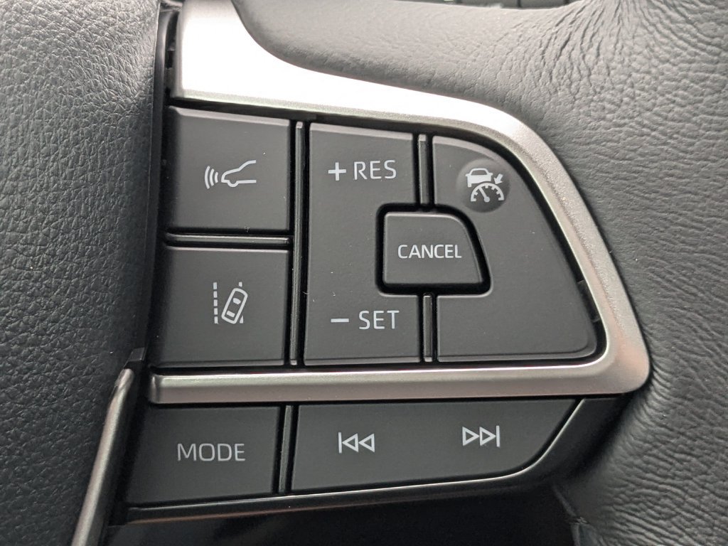 New 2026 Toyota Sienna XLE FWD image 24