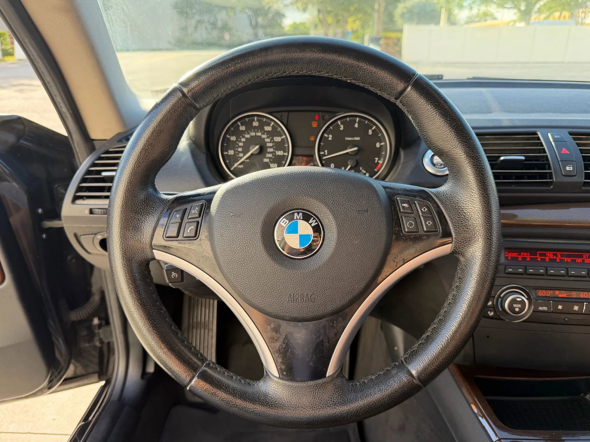 Used 2011 BMW 128i Coupe image 16