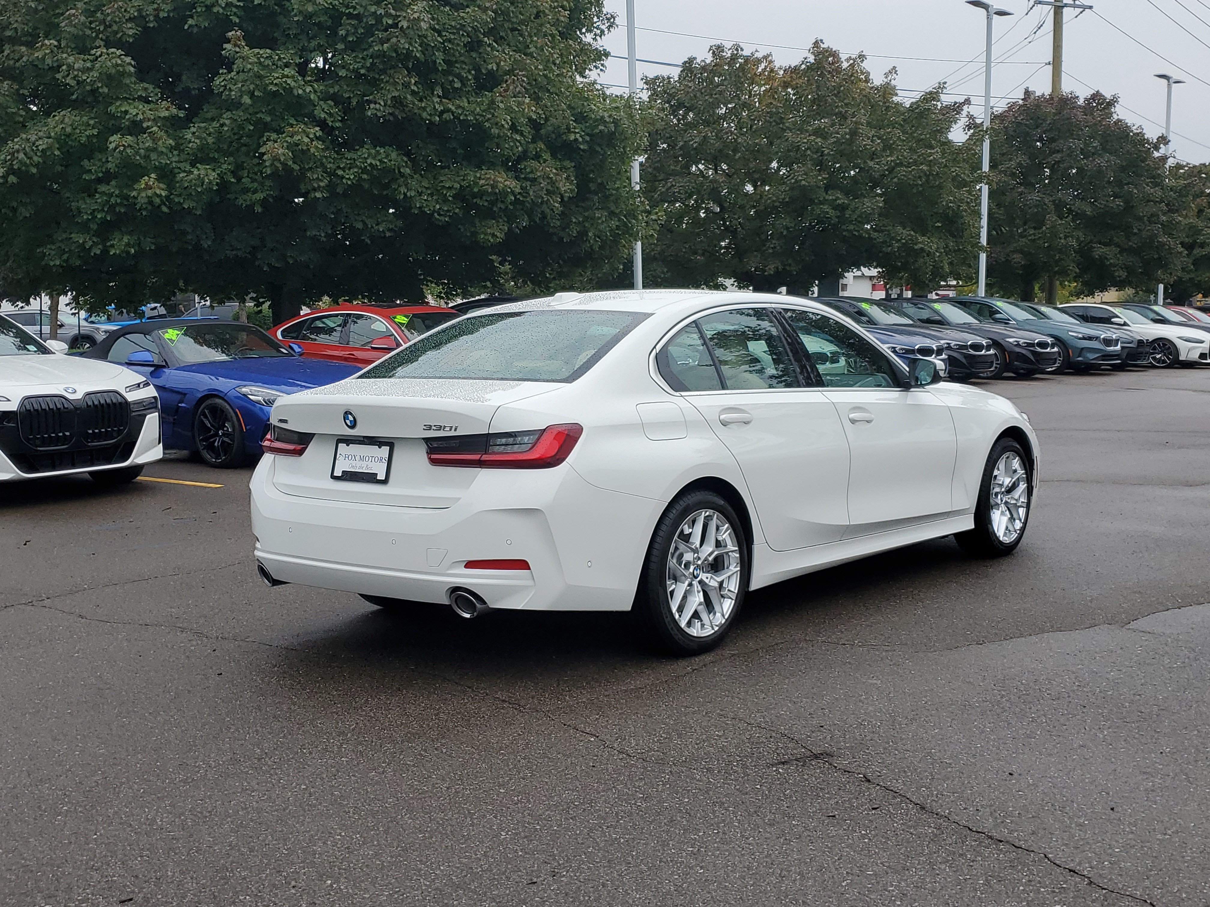 New 2026 BMW 330i xDrive Sedan w/ Premium Package AWD/4WD image 5