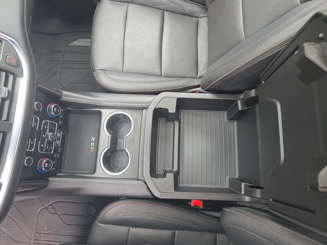 Used 2023 Chevrolet Suburban High Country AWD/4WD image 30