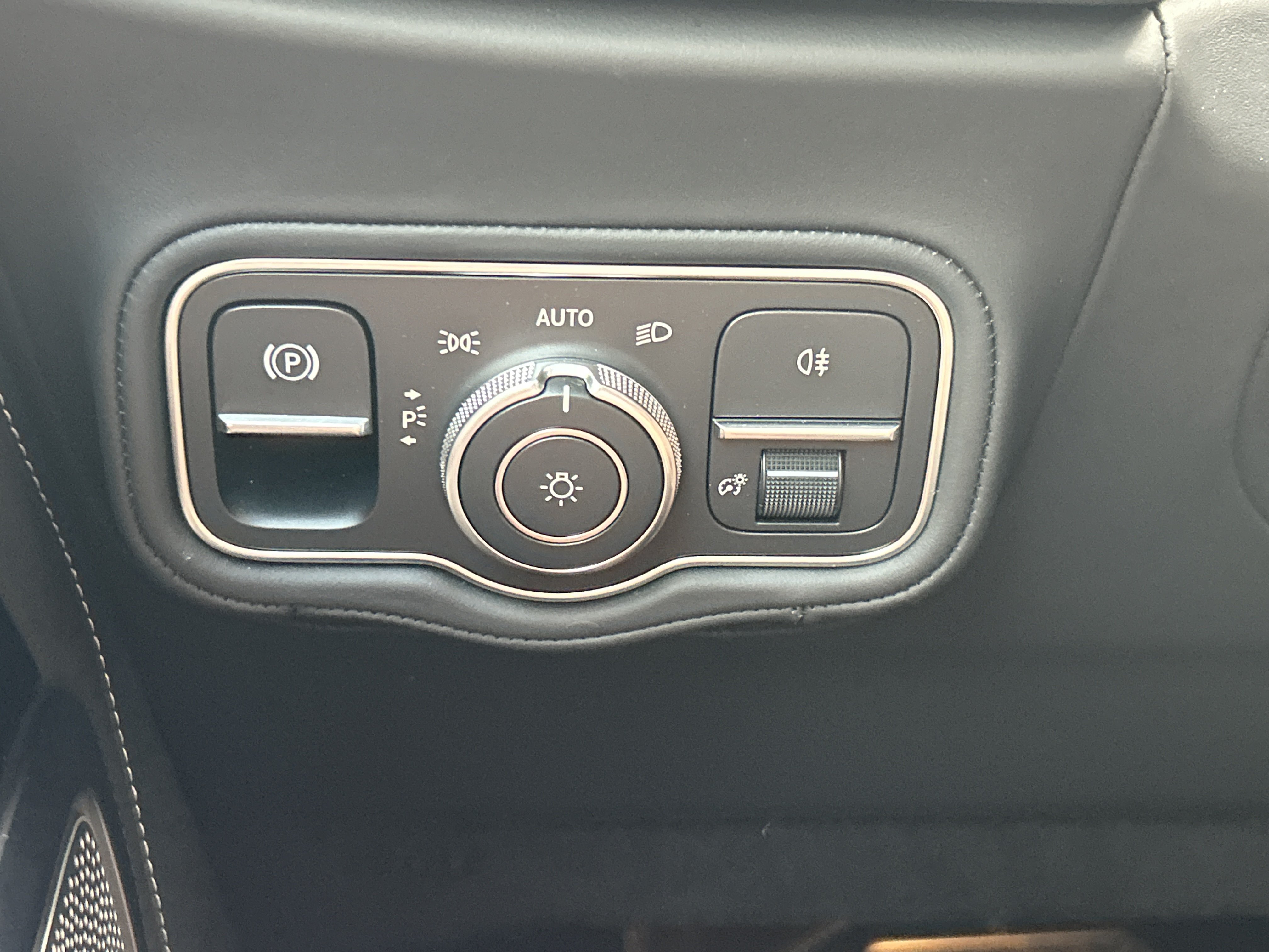 Certified 2025 Mercedes-Benz G 63 AMG 4MATIC image 23