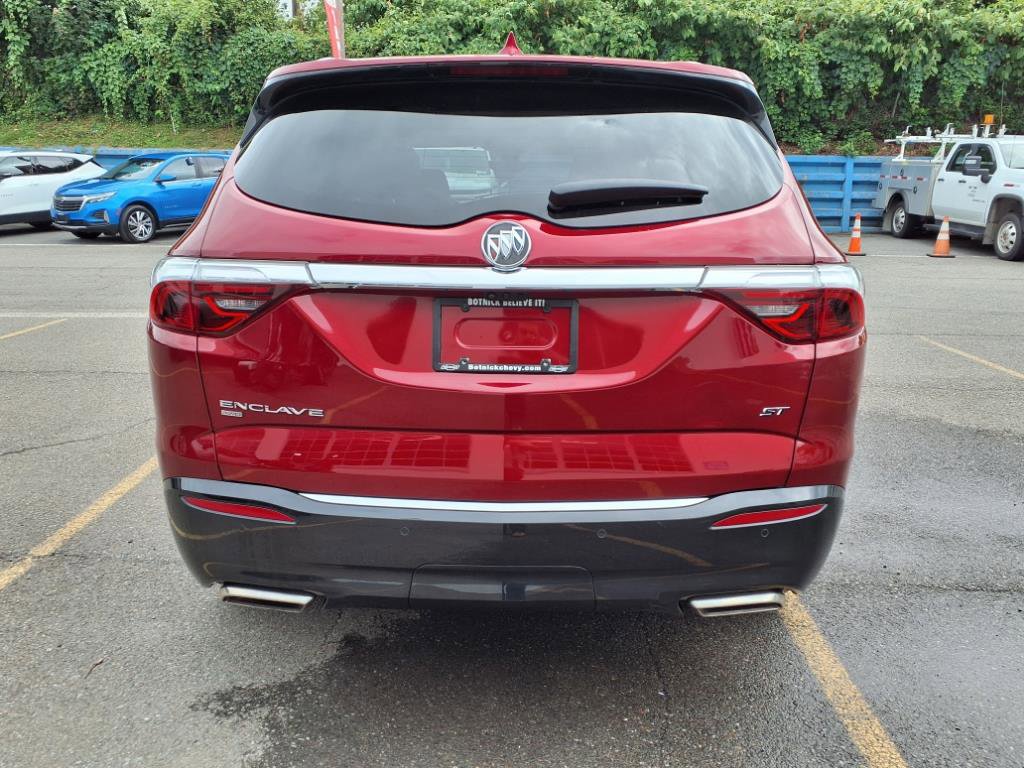 Used 2022 Buick Enclave Essence w/ Experience Buick Package image 3