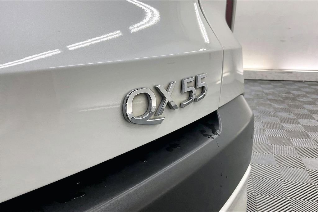 Used 2023 INFINITI QX55 Essential image 7