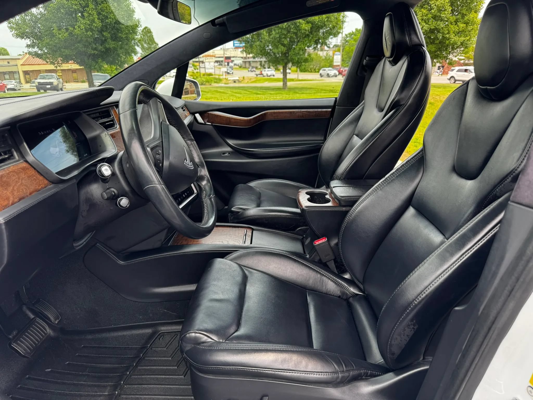 Used 2020 Tesla Model X Long Range AWD/4WD image 8