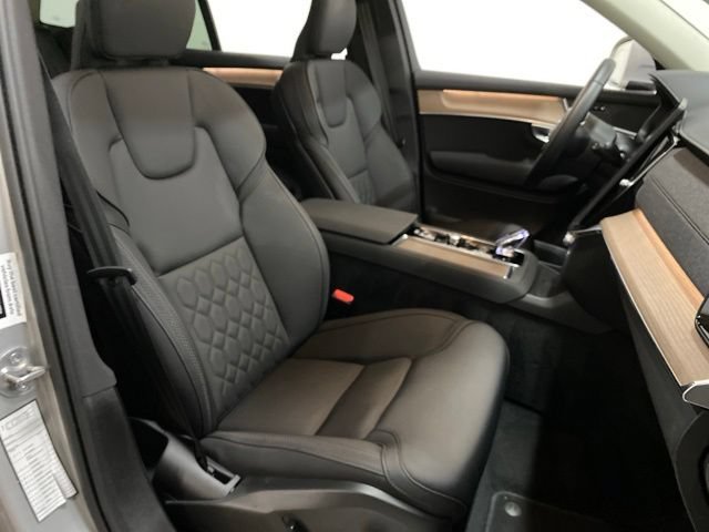Used 2025 Volvo XC90 B6 Plus AWD/4WD image 90