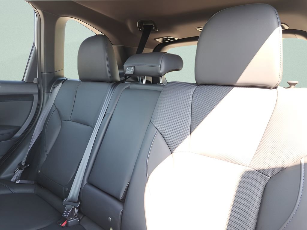 Used 2025 Subaru Forester Limited image 9