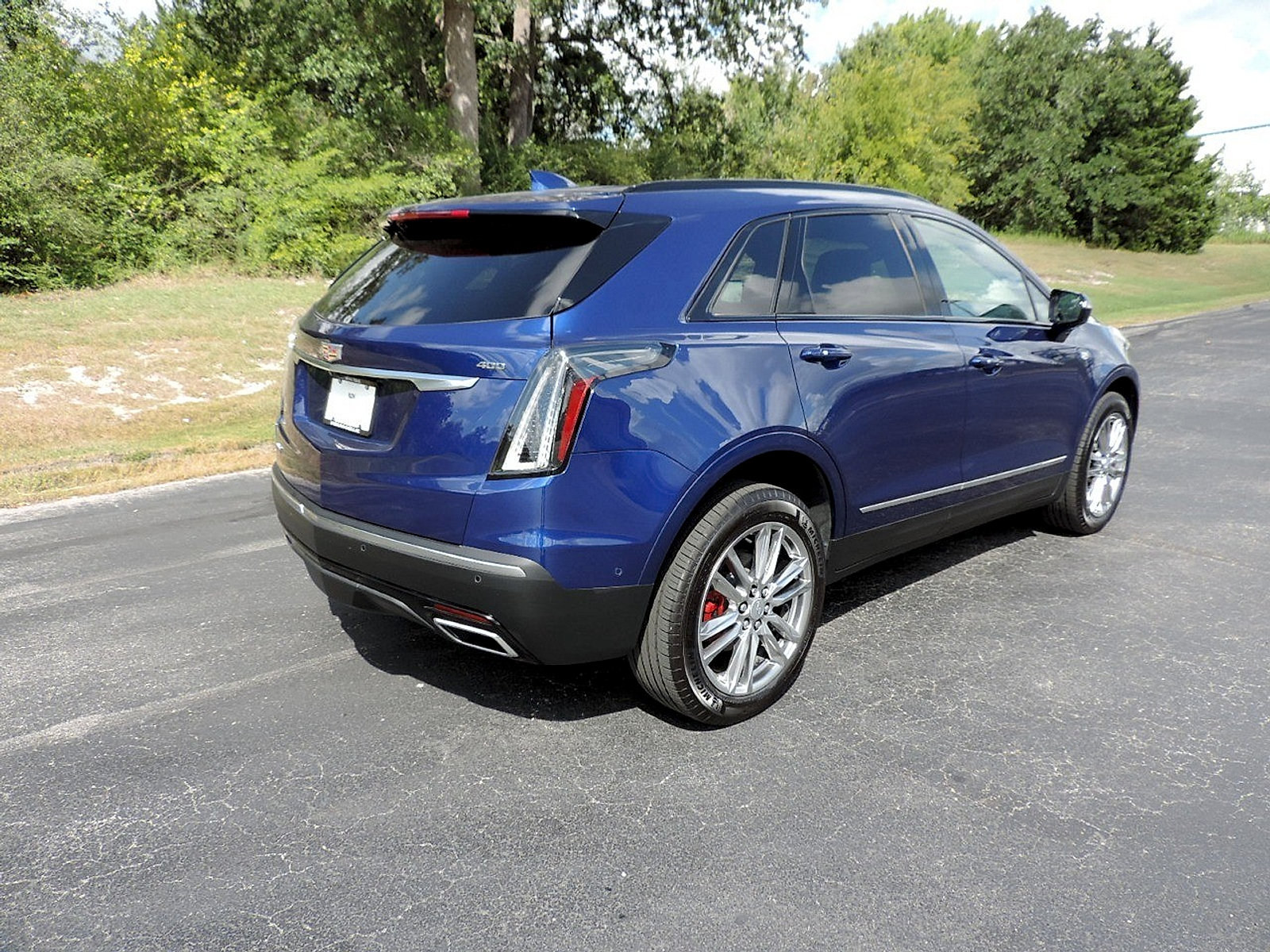 Certified 2026 Cadillac XT5 Sportv w/ LPO, Floor Liner Package AWD/4WD image 5