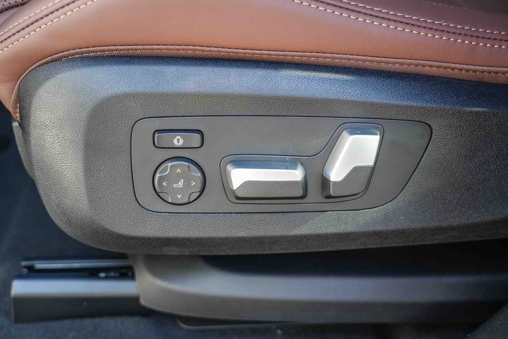 New 2026 BMW X5 xDrive40i w/ Parking Assistance Package AWD/4WD image 22