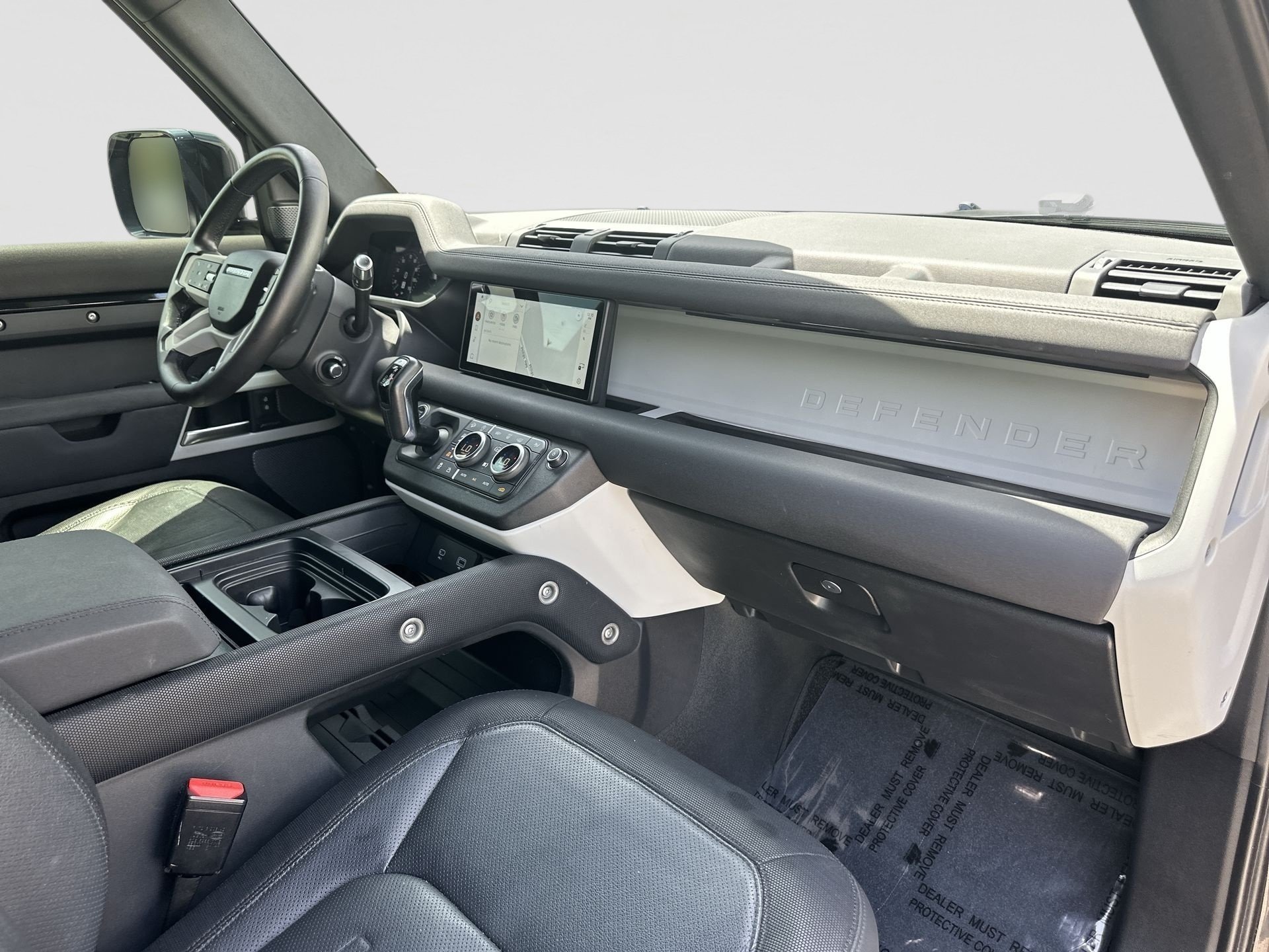 Used 2021 Land Rover Defender 110 X-Dynamic SE AWD/4WD image 28