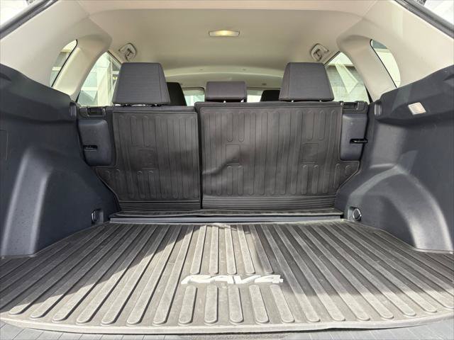 Certified 2024 Toyota RAV4 LE AWD/4WD image 33