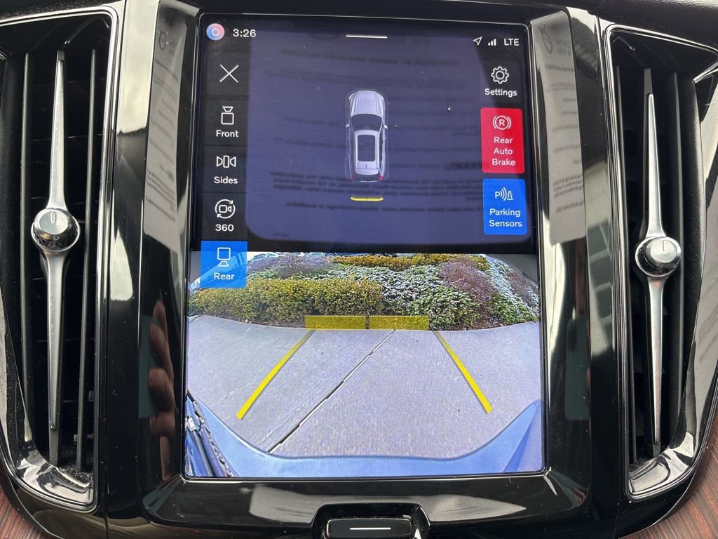 Certified 2023 Volvo XC60 B5 Plus w/ Climate Package image 25