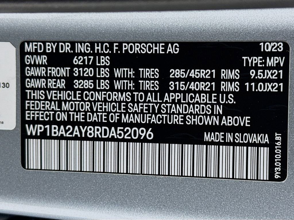 Certified 2024 Porsche Cayenne Coupe image 36