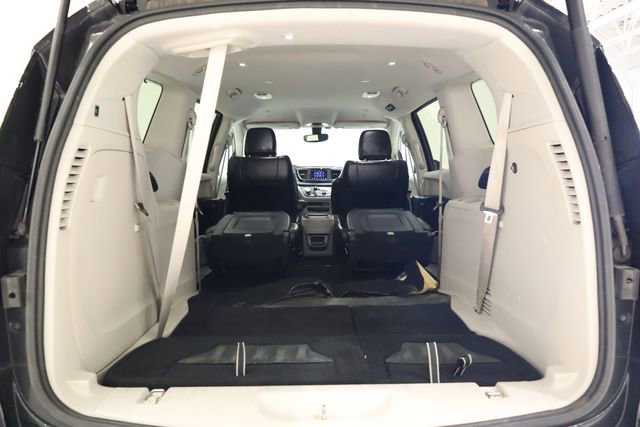 Used 2020 Chrysler Pacifica Touring-L image 33