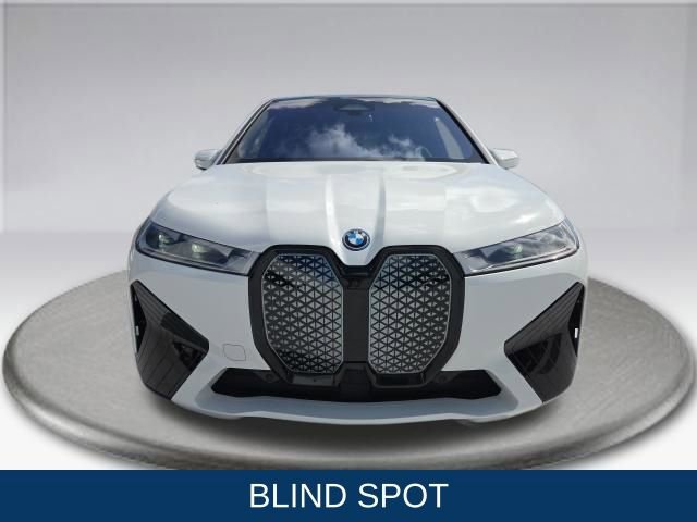 Used 2025 BMW iX xDrive50 w/ Sport Package image 10