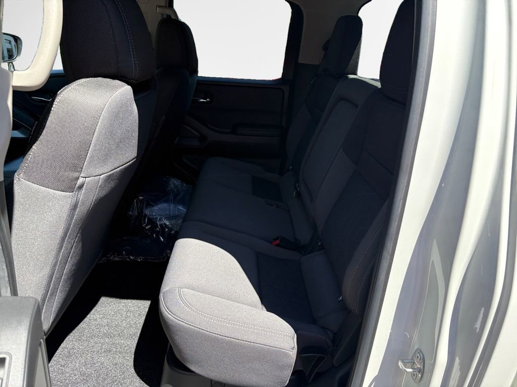 Used 2025 Nissan Frontier SV image 22