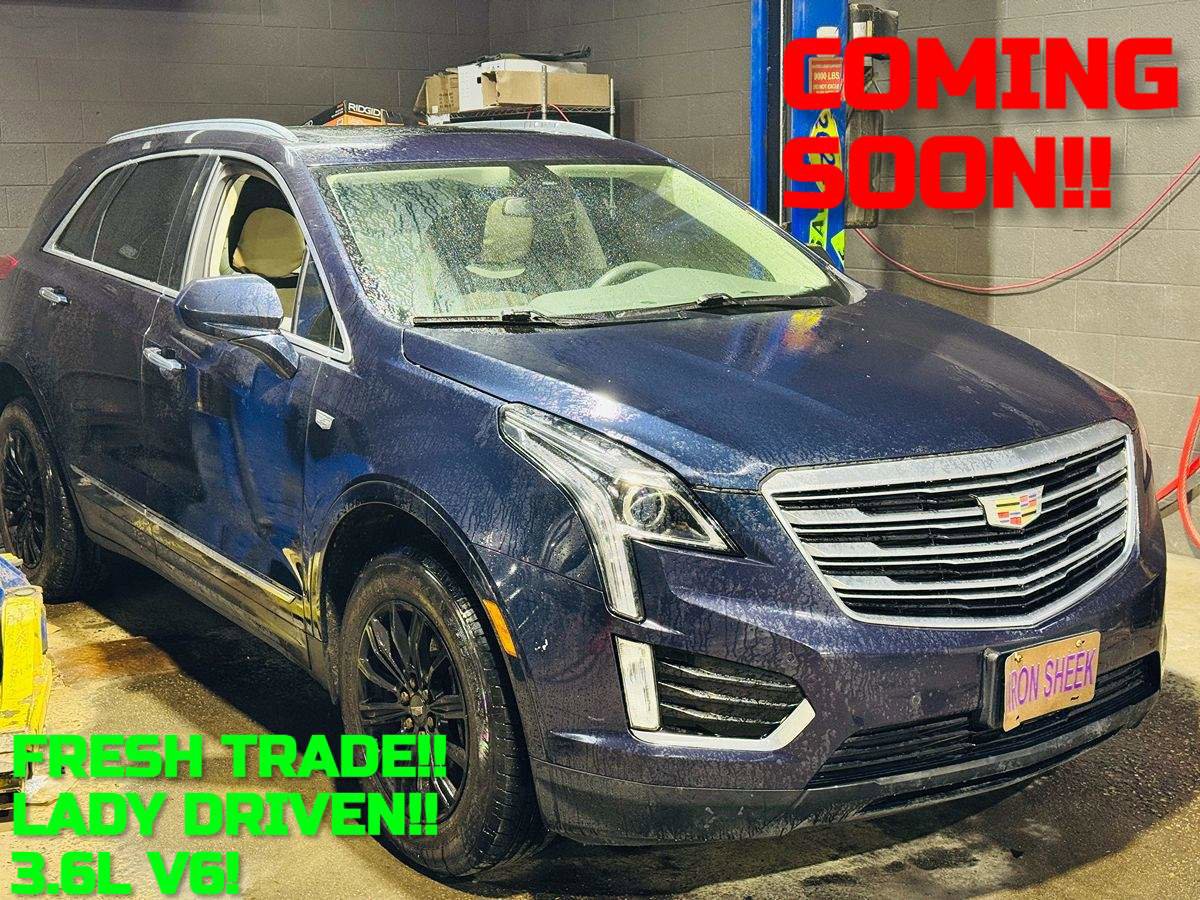 Used 2017 Cadillac XT5 Luxury w/ Driver Awareness Package FWD image 1
