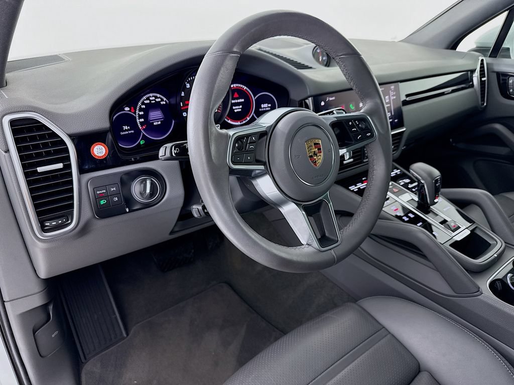 Certified 2023 Porsche Cayenne AWD/4WD image 4