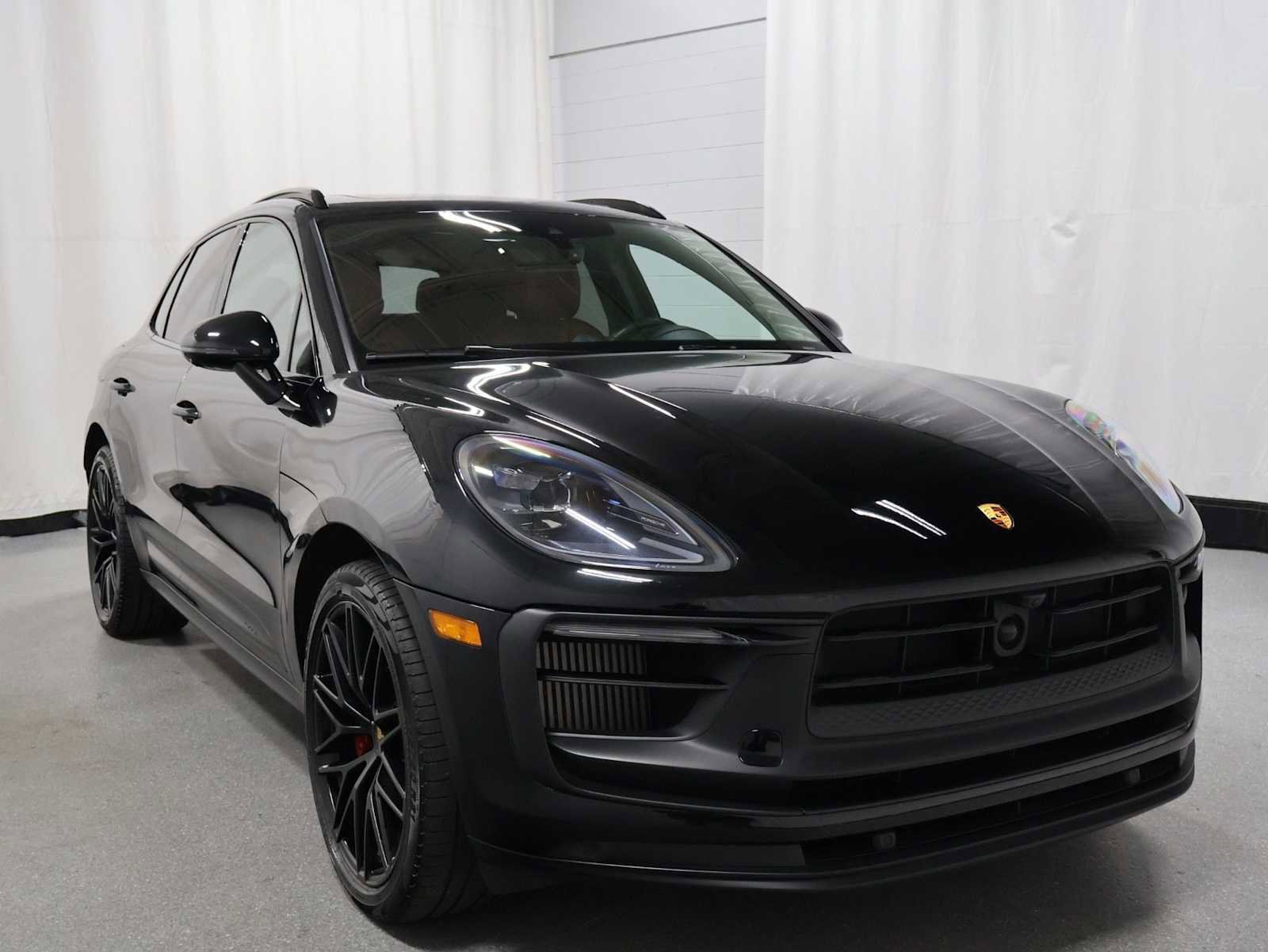 Certified 2023 Porsche Macan GTS AWD/4WD image 13