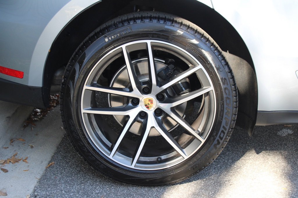 Used 2025 Porsche Macan image 15