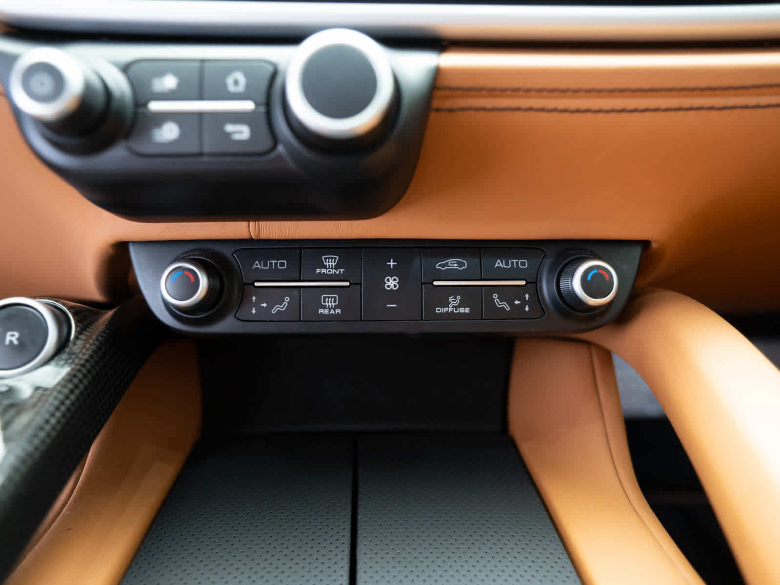 Certified 2018 Ferrari GTC4Lusso AWD/4WD image 24