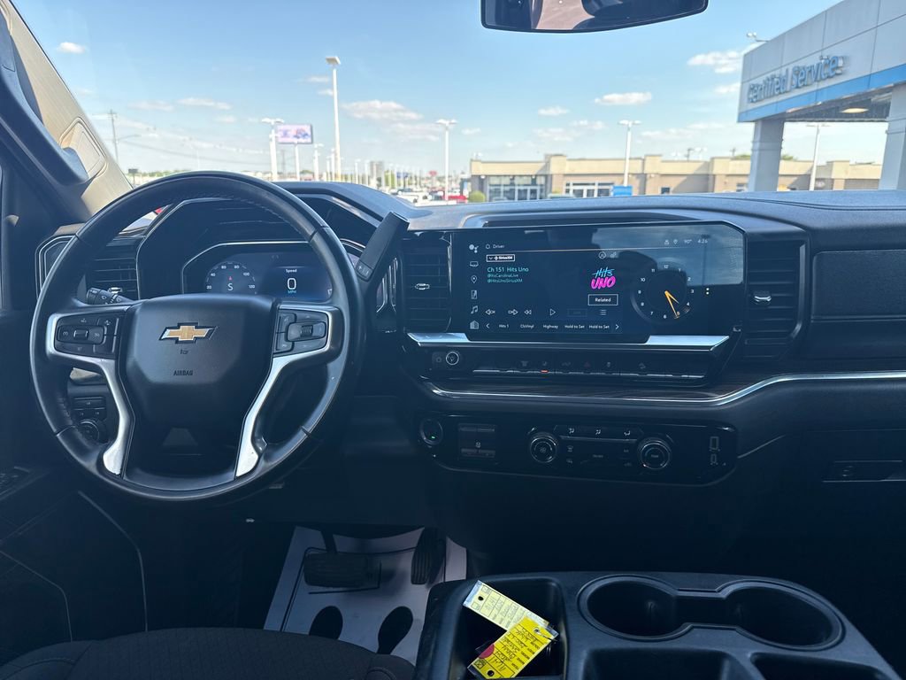 Used 2024 Chevrolet Silverado 2500 LT AWD/4WD image 15