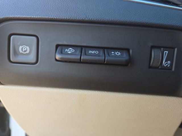 Used 2023 Buick Enclave Avenir image 26