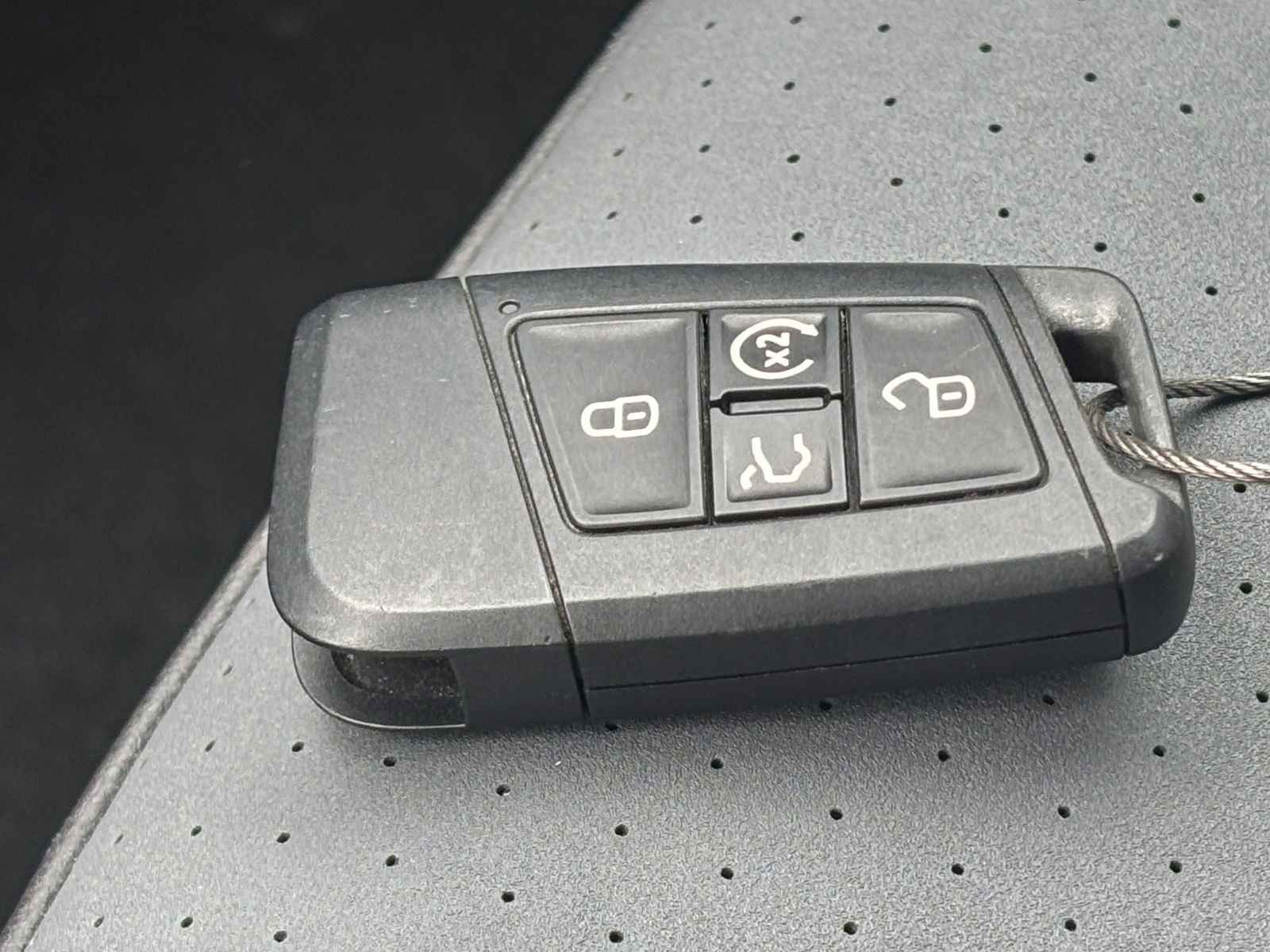 Used 2025 Volkswagen Jetta SE image 21