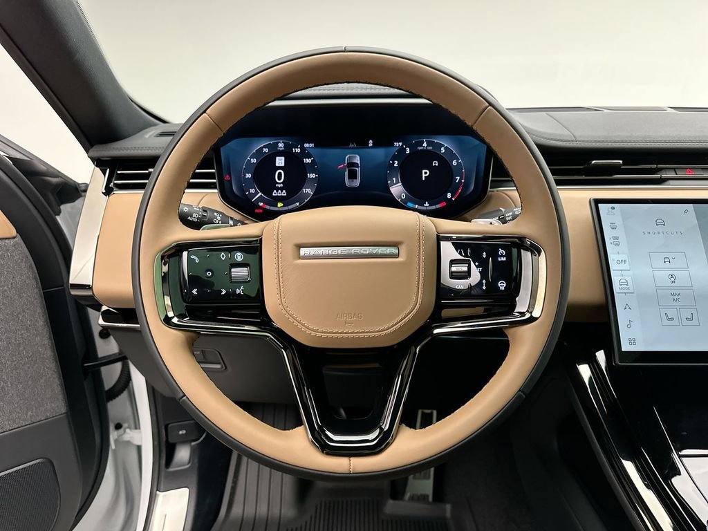 Used 2025 Land Rover Range Rover Sport Dynamic SE image 14