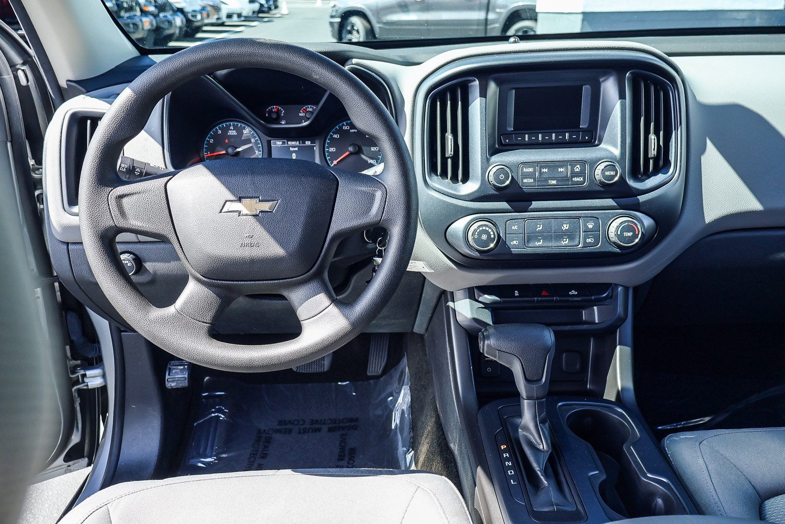 Used 2017 Chevrolet Colorado W/T image 3