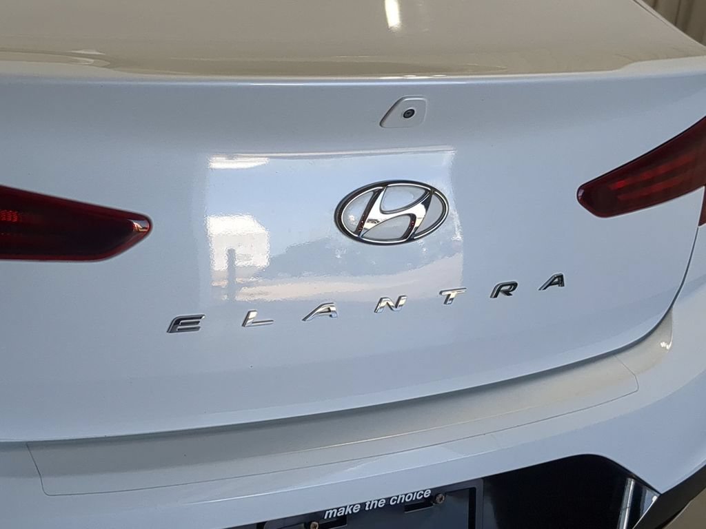 Used 2020 Hyundai Elantra Value Edition FWD image 16