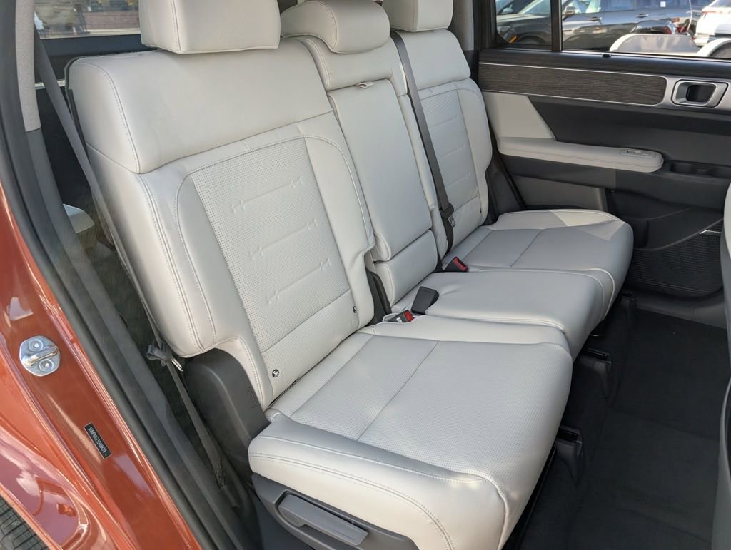 New 2025 Hyundai Santa Fe Limited image 17