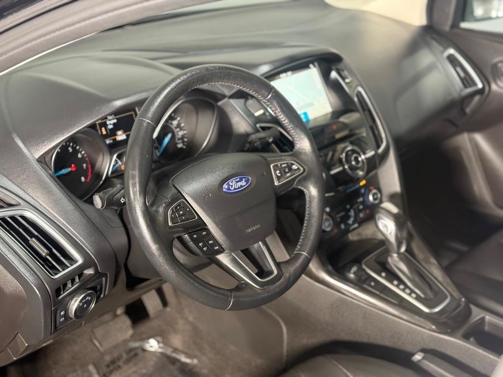 Used 2018 Ford Focus Titanium FWD image 27