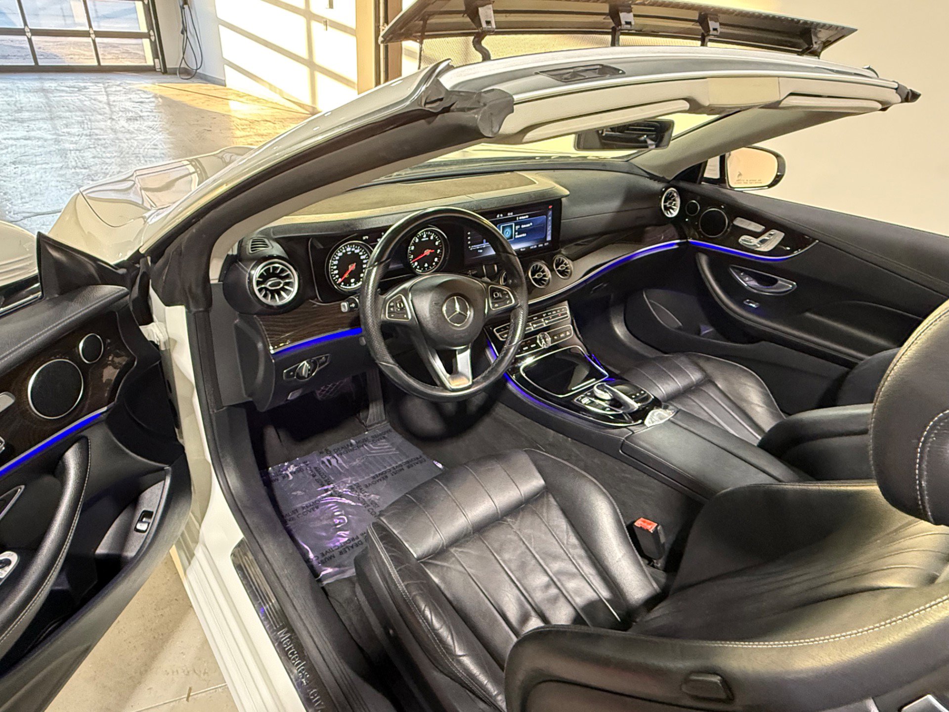 Used 2018 Mercedes-Benz E 400 4MATIC Cabriolet image 34