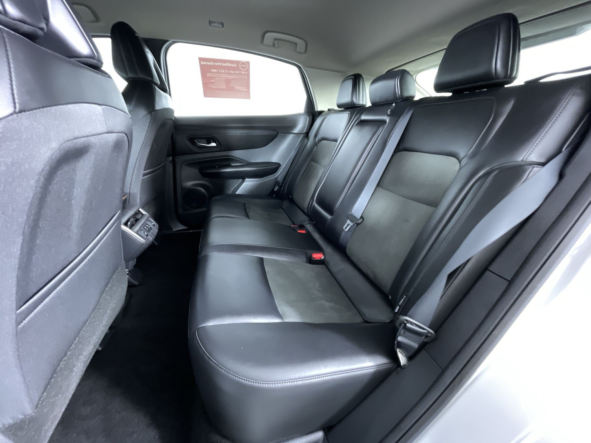 Certified 2023 Nissan Ariya AWD image 23