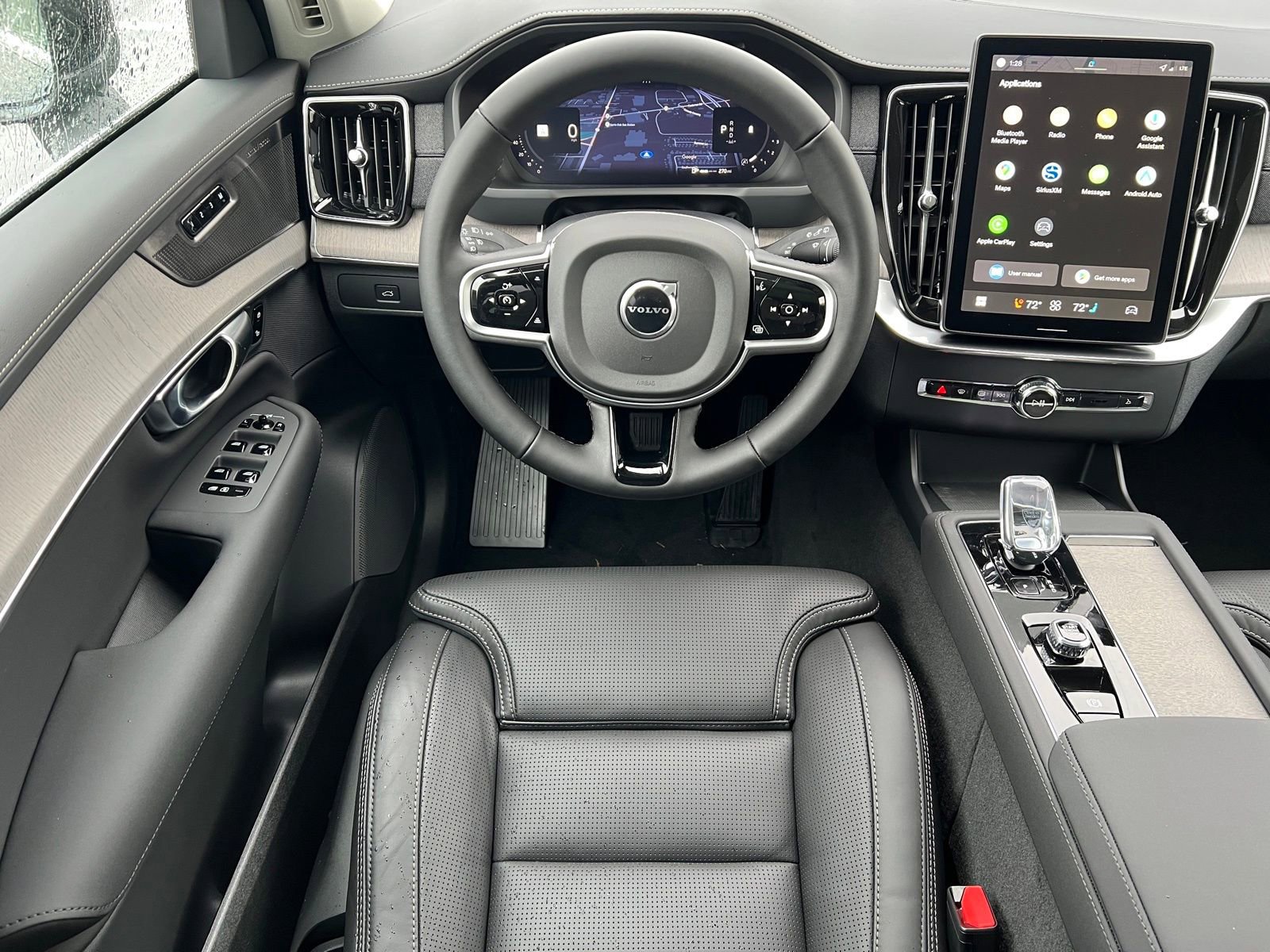 New 2026 Volvo XC90 B6 Ultra image 24