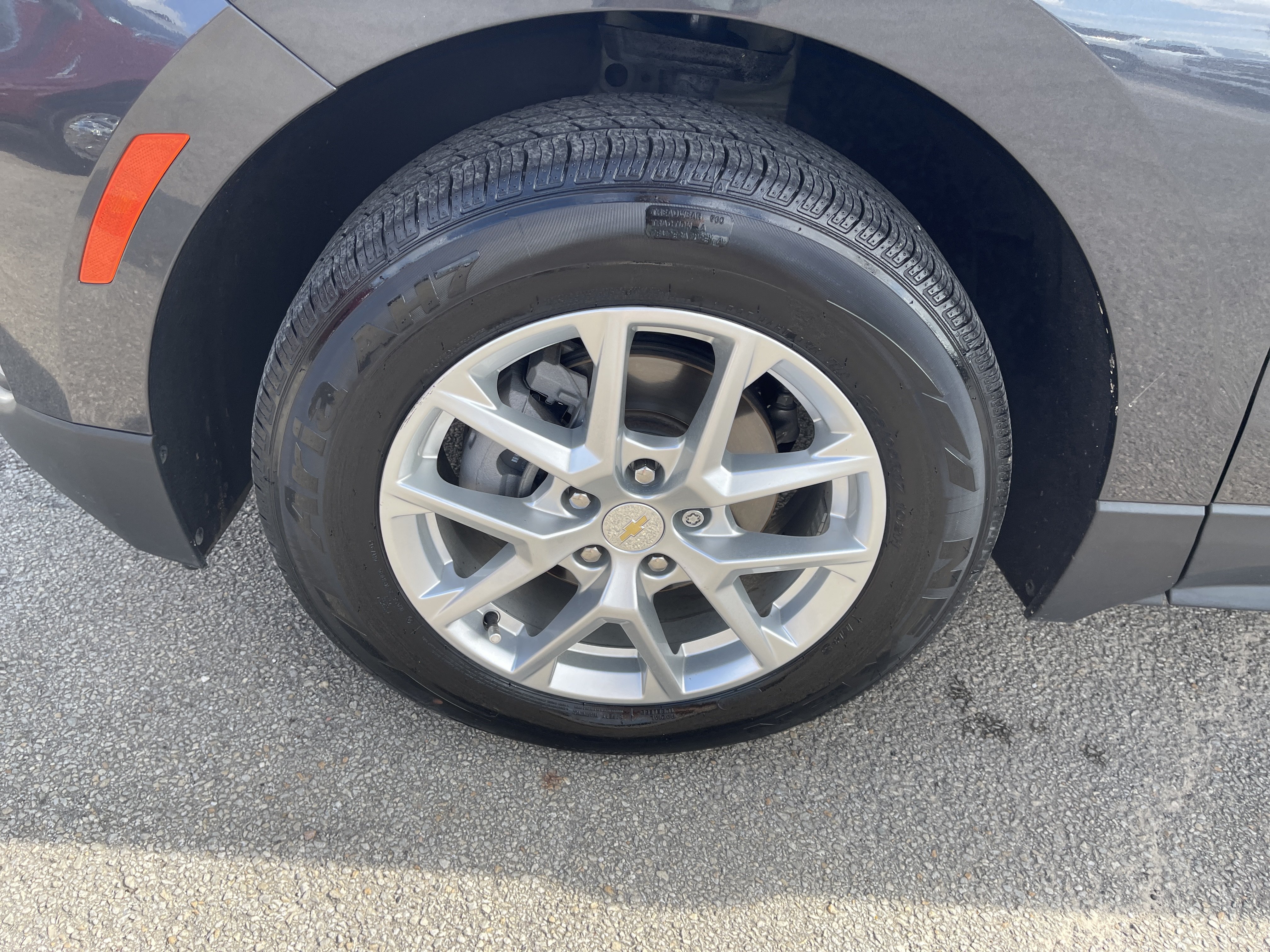 Used 2022 Chevrolet Equinox LT FWD image 11
