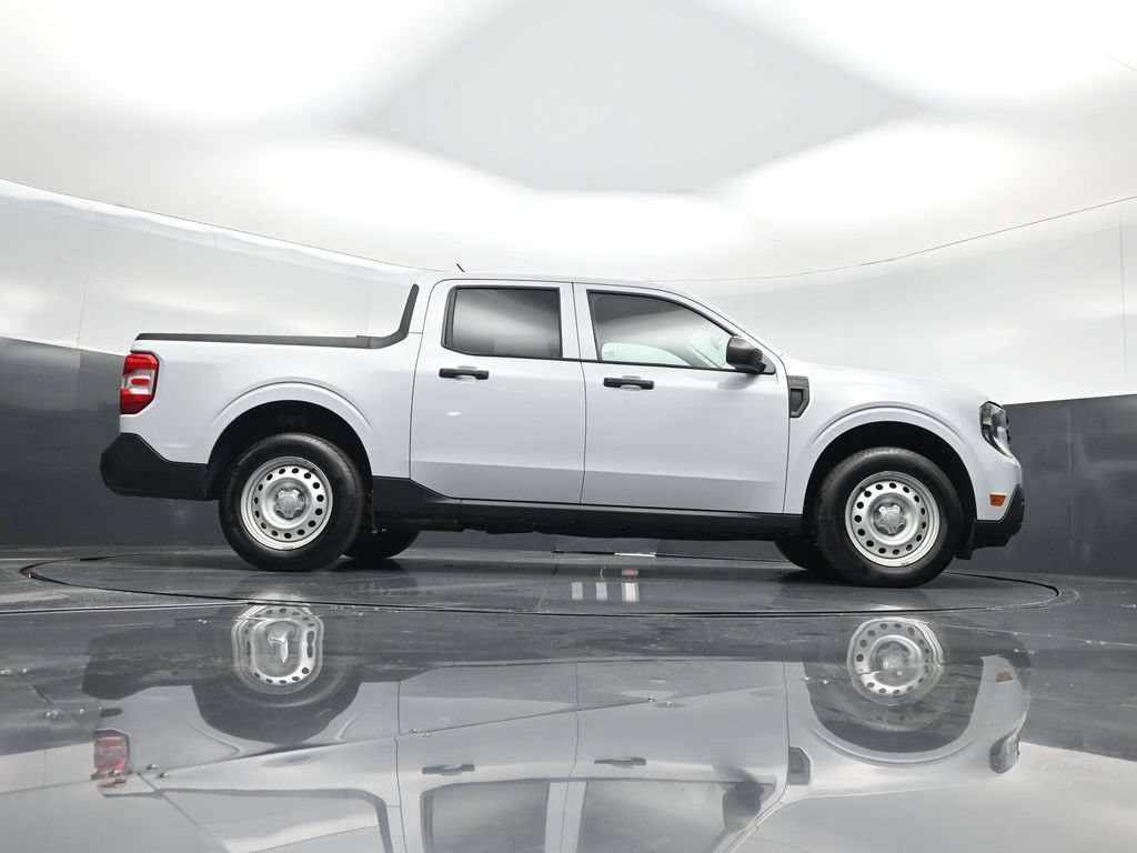 Certified 2025 Ford Maverick XL FWD image 43