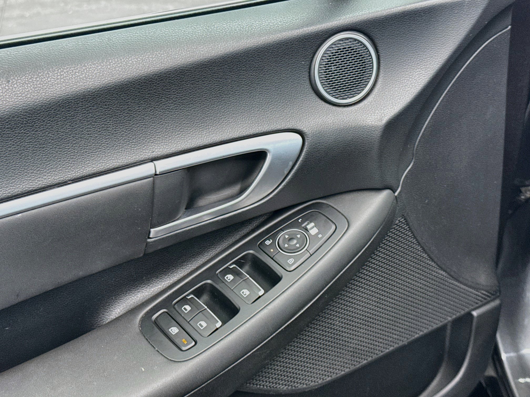 Used 2024 Hyundai Sonata SEL FWD image 15