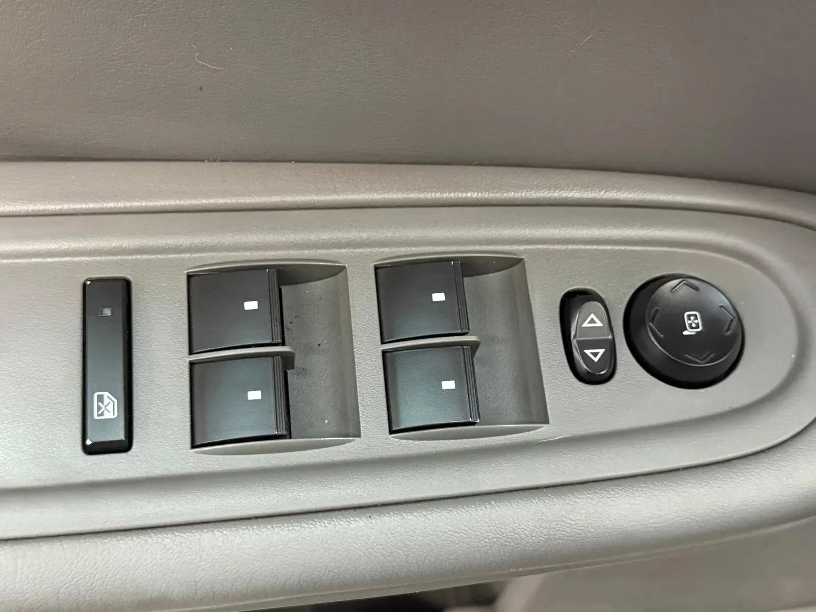 Used 2013 Chevrolet Traverse LS image 36