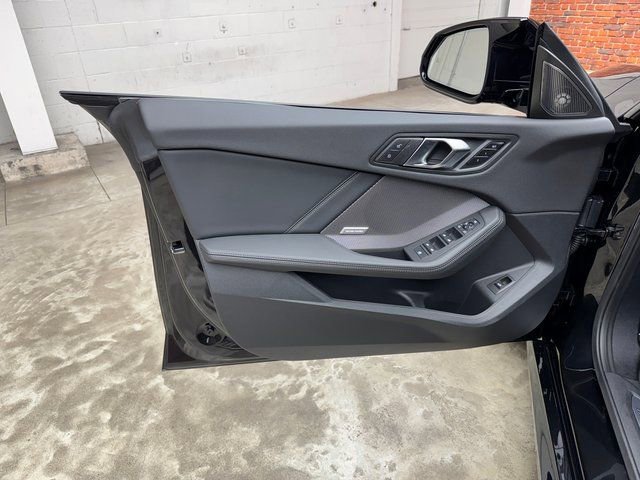 Used 2026 BMW M235i xDrive w/ Technology Package AWD/4WD image 10