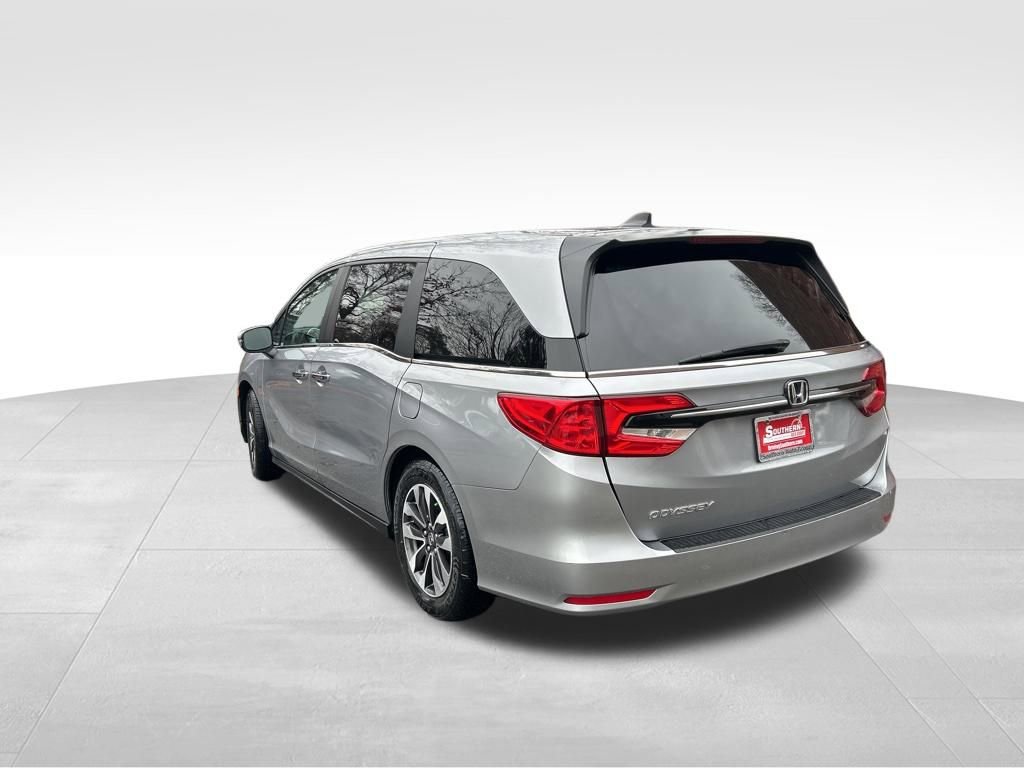 Used 2024 Honda Odyssey EX-L image 3
