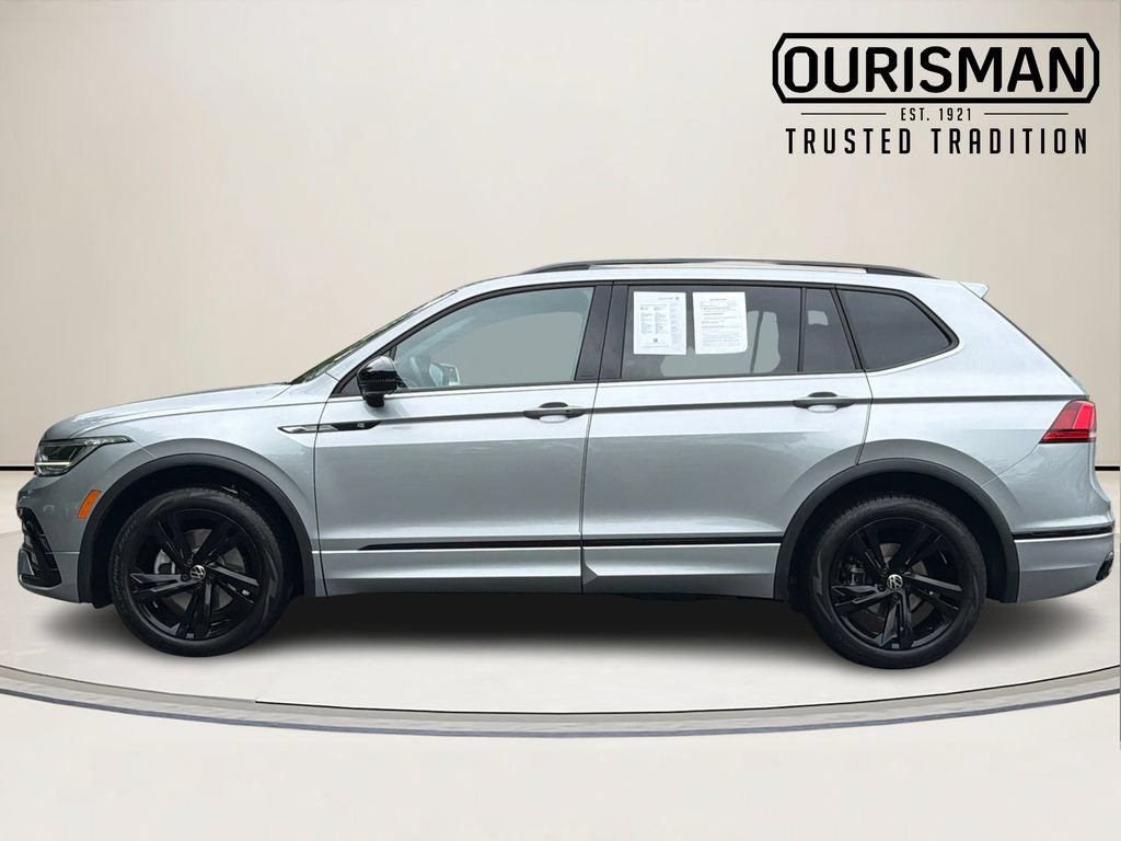 Certified 2023 Volkswagen Tiguan SE R-Line FWD image 3
