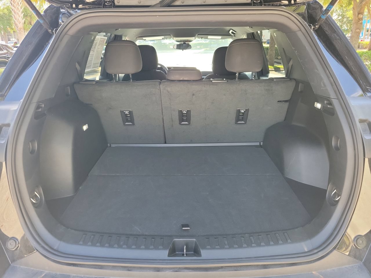Used 2026 Chevrolet Equinox LT FWD image 7